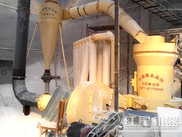 雷蒙磨無人操作磨粉現(xiàn)場(chǎng) 雷蒙磨無人操作磨粉現(xiàn)場(chǎng)